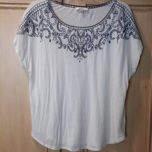 Ella Moss blue white embroidered tshirt small